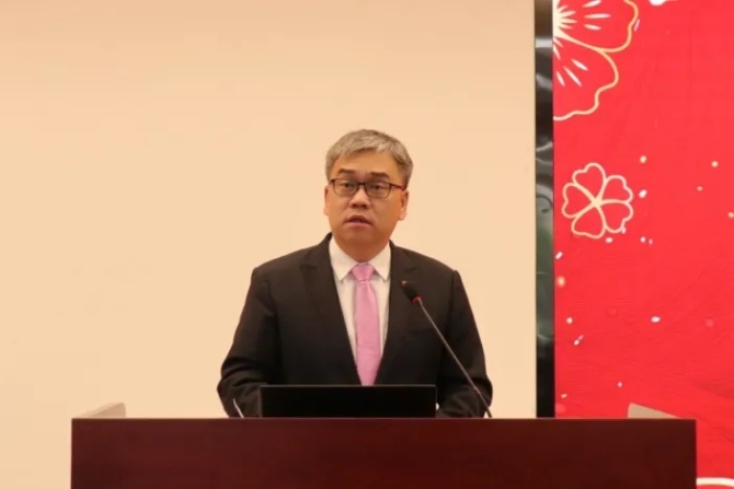 640.webp (1) 640.webp (1)