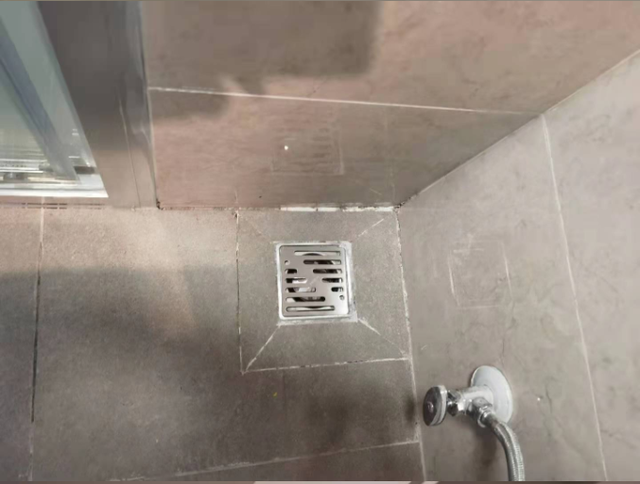 合同層高3米，現(xiàn)場(chǎng)變成2.9米！昆明這個(gè)小區(qū)50多位業(yè)主把開發(fā)商告上法庭 業(yè)主供圖