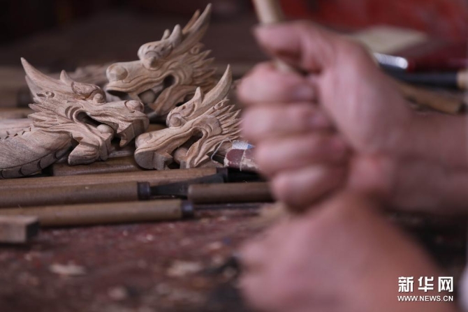 “掌上”龍船 指尖傳承4 “掌上”龍船 指尖傳承4