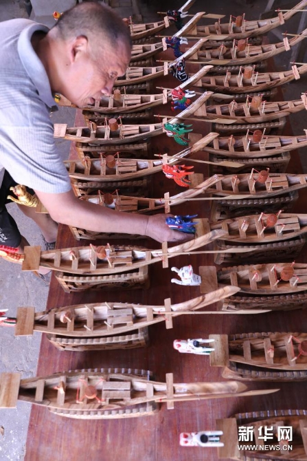 “掌上”龍船 指尖傳承7 “掌上”龍船 指尖傳承7