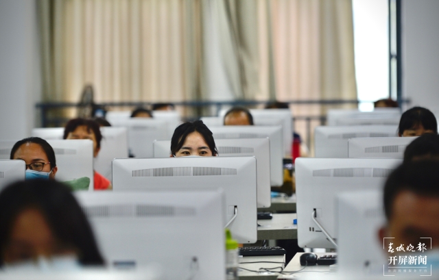 注意！2021云南高考錄取最低控制線6月23日左右公布 春城晚報-開屏新聞記者 羅南 文 龍宇丹 攝