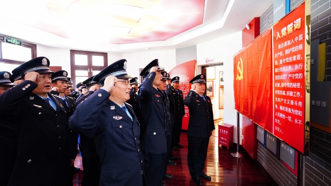 在晉寧區(qū)“八角樓”開展黨史學(xué)習(xí)教育專題黨課