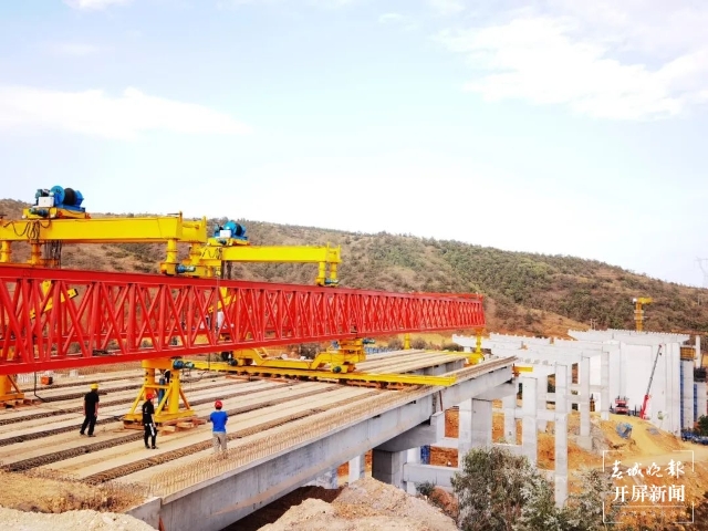 雙向6車道！新楚大高速通車后將惠及沿途兩千多萬群眾 （王磊及通訊員攝影報道）