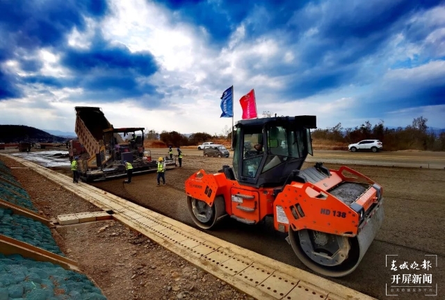 雙向6車道！新楚大高速通車后將惠及沿途兩千多萬群眾 （王磊及通訊員攝影報道）