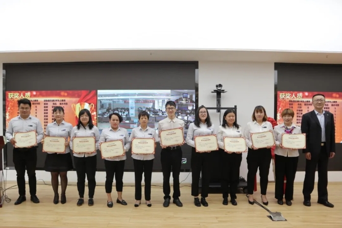 640.webp (2) 640.webp (2)