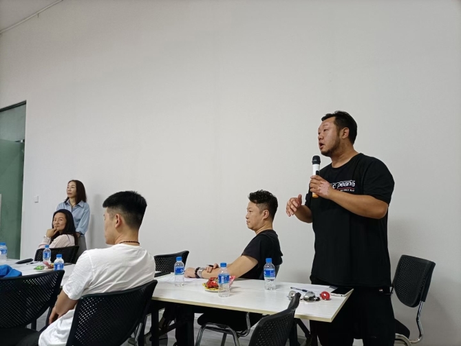 昆明10號產(chǎn)業(yè)園公益講座開講，解碼“德和”罐頭新零售布局