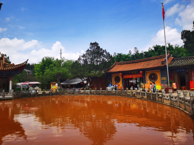 昆明黑龍?zhí)端兗t（供圖）