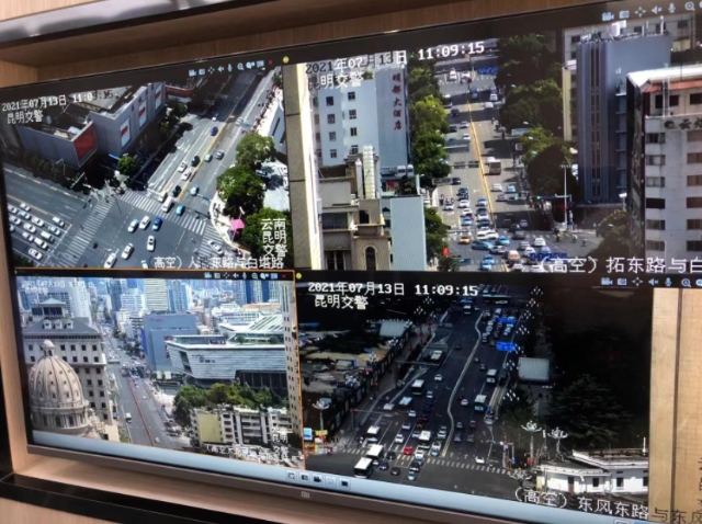 “簡(jiǎn)直太幸運(yùn)！”昆明300多個(gè)路口實(shí)施“綠波帶”，市民駕車很舒心 春城晚報(bào)-開屏新聞?dòng)浾?劉嘉 攝影報(bào)道