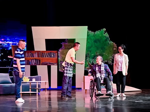 花燈小戲《熾熱的愛》劇照 (1)