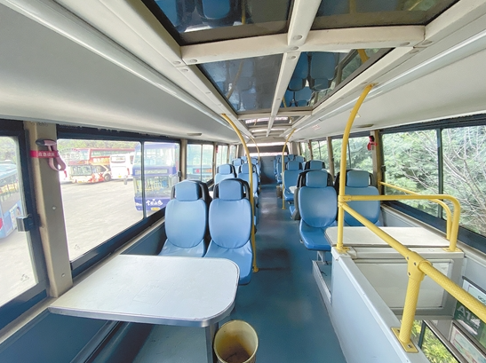 卡座巴士 卡座巴士