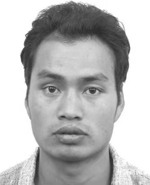 云南盈江縣一村民倒在了疫情防控值守點上（春城晚報-開屏新聞記者 馬楠 通訊云 尹興艷 刀承磊 朗其全 攝）