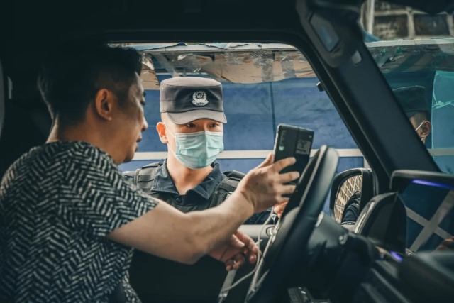 厲害了！云南這個(gè)95后緝毒警，6年繳毒180公斤 圖片來(lái)源于云南警方