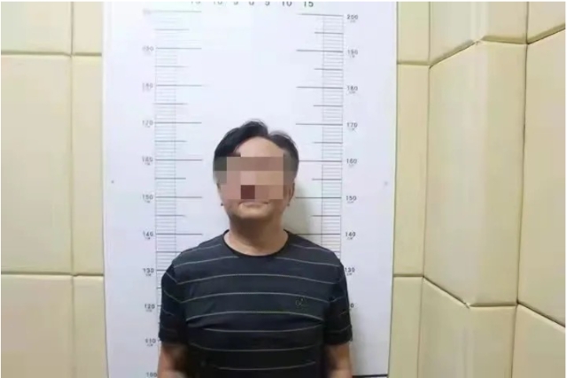 昆明一男子發(fā)布虛假疫情信息，警方依法對其處以500元罰款