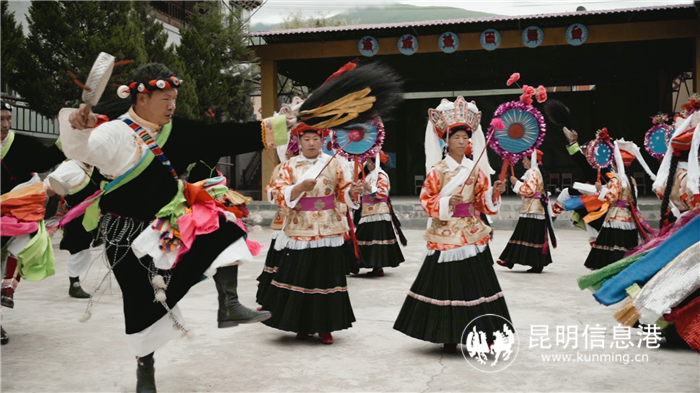 【新時(shí)代 新迪慶】聽(tīng)！這是來(lái)自迪慶的民族團(tuán)結(jié)贊歌.00_01_44_20.Still010