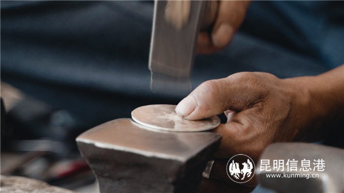 【新時(shí)代 新迪慶】聽(tīng)！這是來(lái)自迪慶的民族團(tuán)結(jié)贊歌.00_02_54_06.Still013