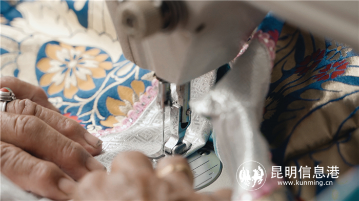 【新時(shí)代 新迪慶】聽(tīng)！這是來(lái)自迪慶的民族團(tuán)結(jié)贊歌.00_02_56_02.Still012