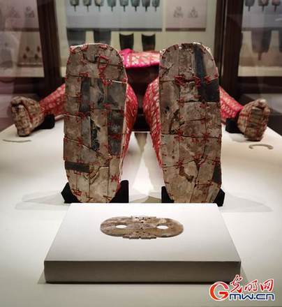 對襟款式、絲線編綴，揭秘兩千多年前南越王絲縷玉衣之謎