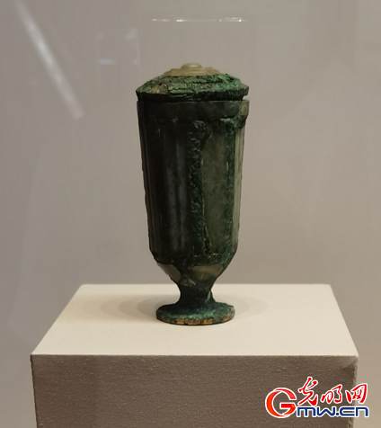 對襟款式、絲線編綴，揭秘兩千多年前南越王絲縷玉衣之謎