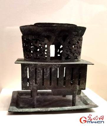 對襟款式、絲線編綴，揭秘兩千多年前南越王絲縷玉衣之謎