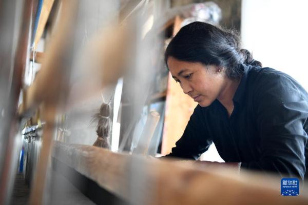 走進鄉(xiāng)村看小康——家門口“編織”幸福生活 走進鄉(xiāng)村看小康——家門口“編織”幸福生活