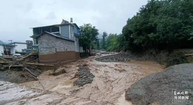 緊急馳援！大理州洱源縣突發(fā)泥石流