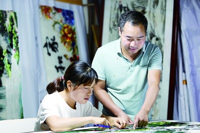 銜一片鄉(xiāng)心還巢——重返鄉(xiāng)村的創(chuàng)業(yè)青年 銜一片鄉(xiāng)心還巢——重返鄉(xiāng)村的創(chuàng)業(yè)青年