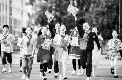 “減負”改變“新學期” “減負”改變“新學期”