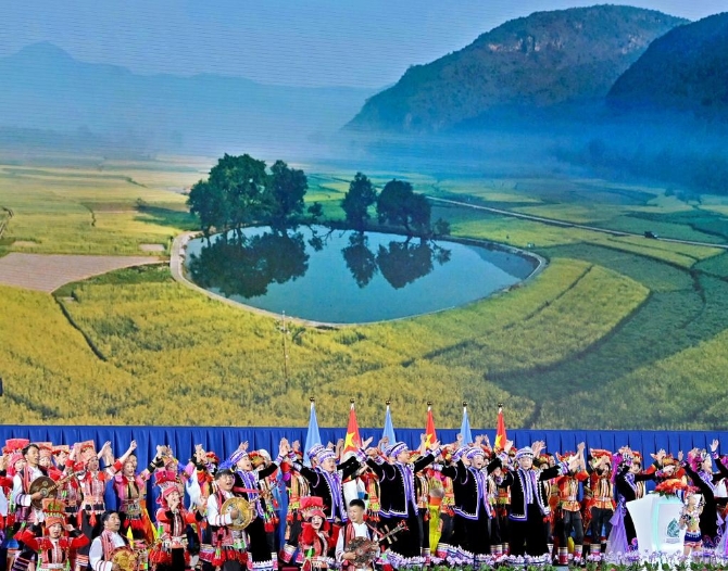 1127947068_16339843328231n 1127947068_16339843328231n