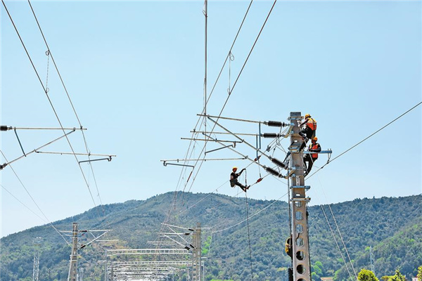 ff8cf2d0-f97b-4546-8ca0-00c44e330194 ff8cf2d0-f97b-4546-8ca0-00c44e330194