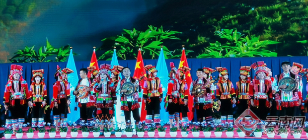 00304264701_57b90540 00304264701_57b90540