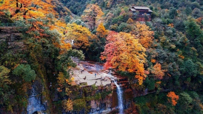 cb6b69cfb5bc4ce29ba94bd708b465e1 cb6b69cfb5bc4ce29ba94bd708b465e1