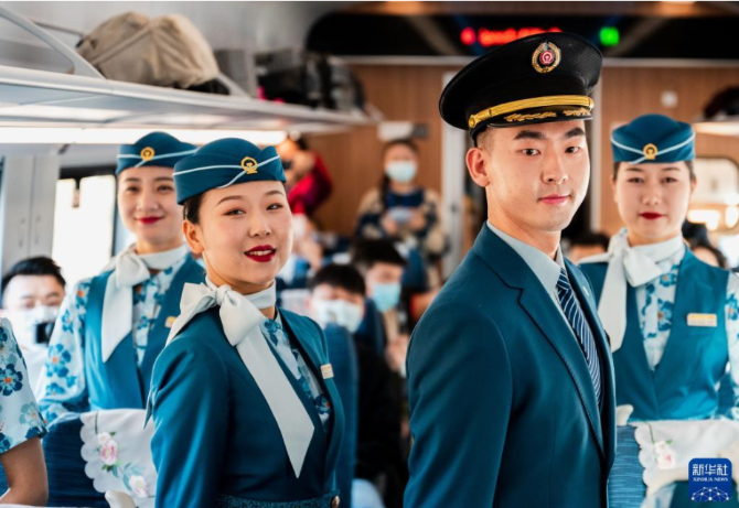 SILQ$YN~S2G9{D2Q811JAXW