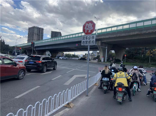 BW72MHhHJR BW72MHhHJR