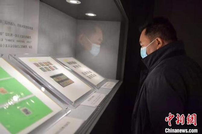 “一帶一路”沿線國家臻品郵票展在長春偽滿皇宮博物院開展?！埇?攝