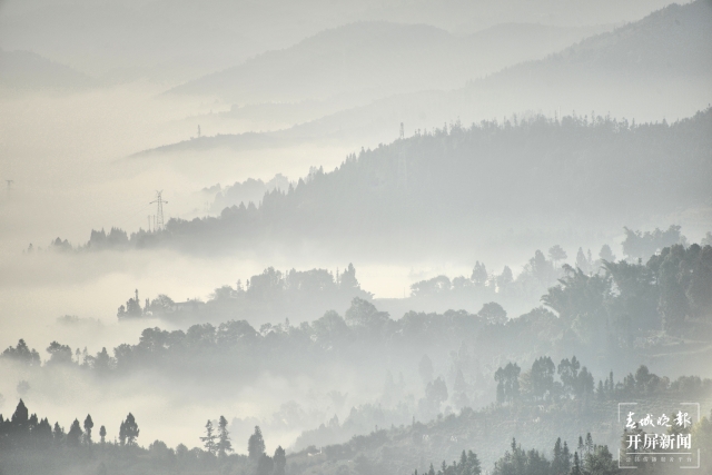 開屏策劃|冬至云南—保山昌寧霧海(開屏新聞記者及通訊員 攝)