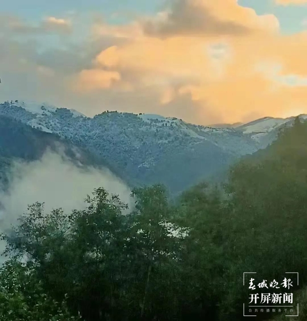 保山多地迎來今冬第一場雪(開屏新聞記者 崔敏 通訊員 毛三 吳再忠 楊林元 朱慶 楊麗娟 楊群 萬劍波 攝)