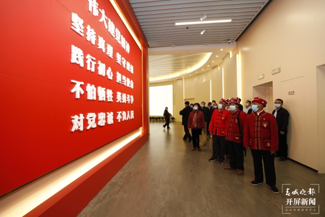 滄源縣邊境村老支書代表赴上海參觀學(xué)習(xí)