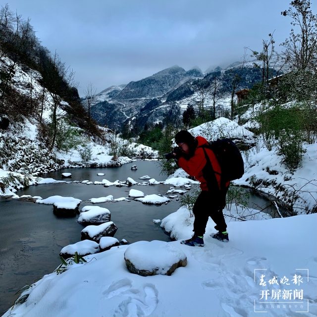 昭通雪景(開屏新聞?dòng)浾?申時(shí)勛 通訊員 白鳥 戴虞夢(mèng) 陳光惠 攝)