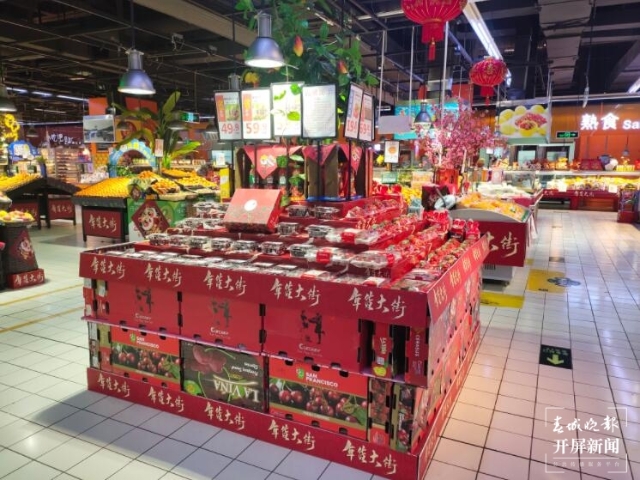 昆明車?yán)遄樱ㄩ_(kāi)屏新聞?dòng)浾?孫江葒 攝)