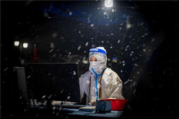 西安:一個特大城市疫情防控的“孤勇者” 西安:一個特大城市疫情防控的“孤勇者”_fororder_圖片16