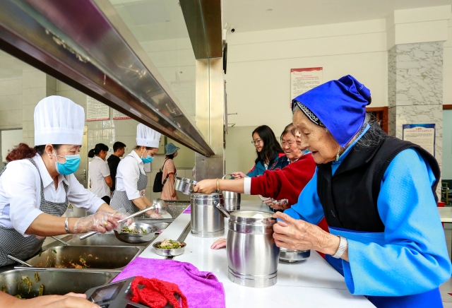 疏通19條“毛細(xì)血管”，新增3000個(gè)停車泊位！這些都是呈貢區(qū)政府給群眾的承諾（供圖）