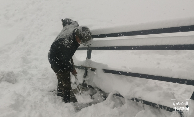 660天94批376人，這群戍邊人終于“被迫”下山了（張勇 通訊員 代超 攝）