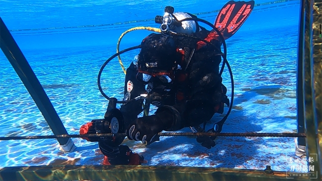 云南省森林消防總隊(duì)特種救援大隊(duì)“蛙人”操練忙（李春麗 通訊員 張玉超 周明泉 攝）