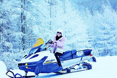 湖北神農(nóng)架:冰雪運動 多彩綻放 湖北神農(nóng)架:冰雪運動 多彩綻放