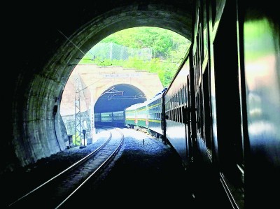 “慢火車”旅行:放慢腳步 感受“詩和遠方” “慢火車”旅行:放慢腳步 感受“詩和遠方”