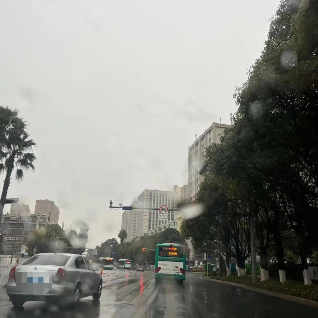 暴雨！中雪！雨夾雪！云南多地雨雪頻繁，昆明未來幾天...