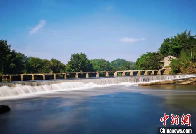 銅缽河上河壩國控監(jiān)測段面?！≡?攝