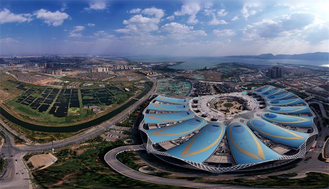 南博會會場，滇池國際會展中心。陳飛 攝.jpg