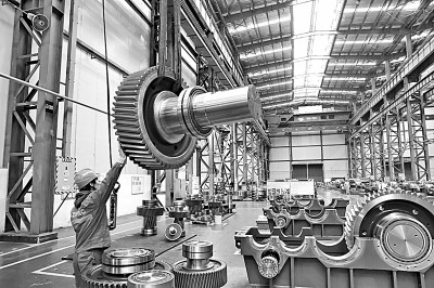 中國經(jīng)濟，穩(wěn)扎穩(wěn)打中突破創(chuàng)新