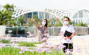 COP15第一階段會議召開期間，昆明市紀(jì)委監(jiān)委日常督查組到滇池國際會展中心例行監(jiān)督檢查。記者李海曦攝